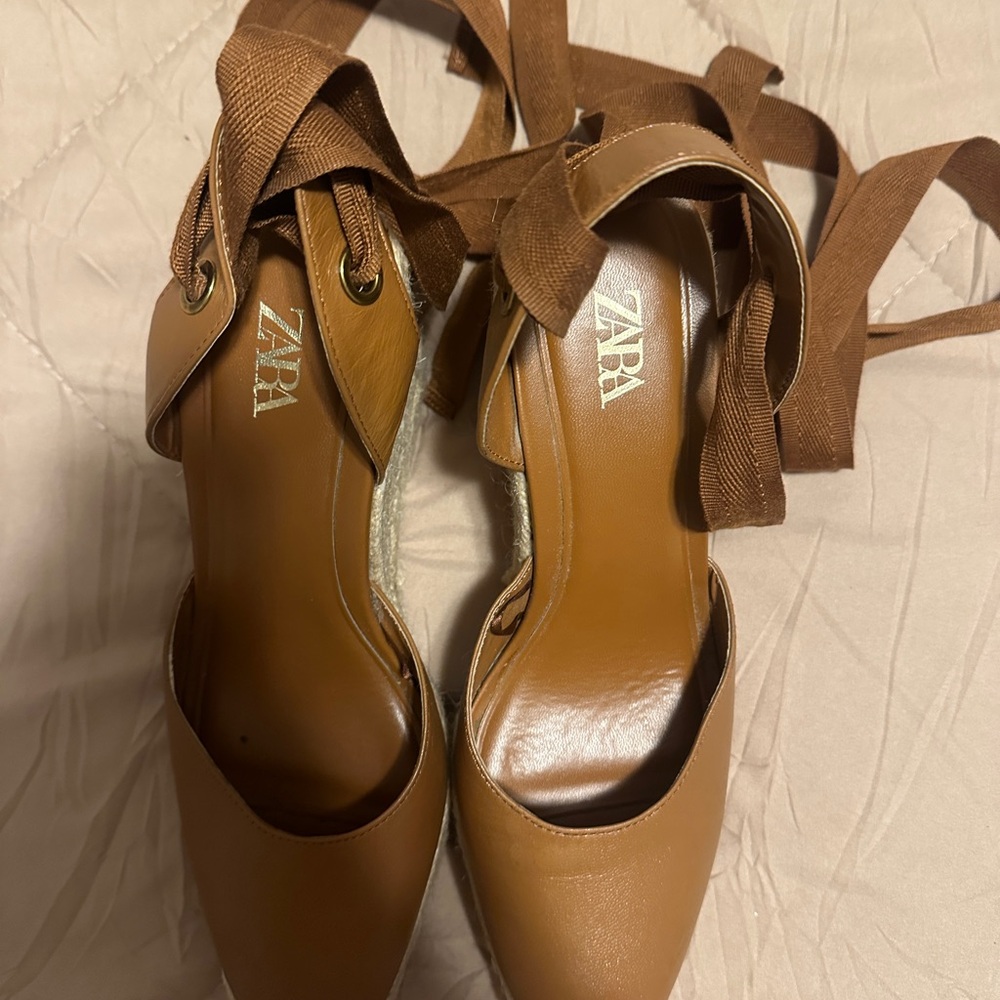 Zara Women's Tan Espadrille Flats